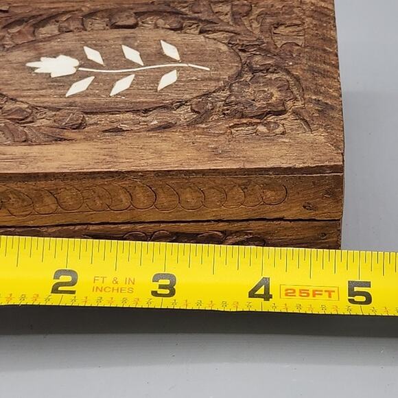 Vintage Hinged Lid Wooden Trinket Jewelry Box Ornate Floral Inlay on Top - Picture 13 of 15